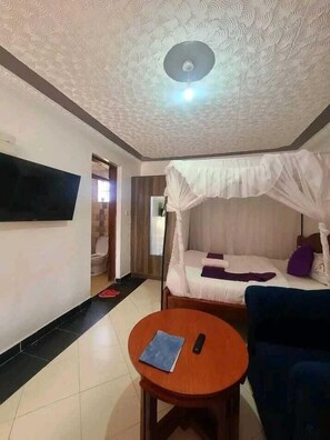 Living area - Lux Suites Elmoc Apartments Nakuru (Nakuru)