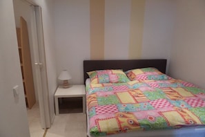 1 bedroom, internet, bed sheets