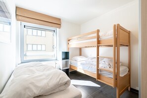 3 bedrooms, iron/ironing board, free WiFi