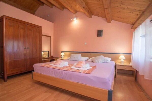 Travel cot, free WiFi - Apartments Bonic - Two Bedroom Apartment with Balcony (Veli Losinj)
