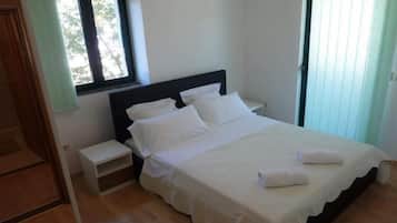 2 bedrooms, WiFi (free)