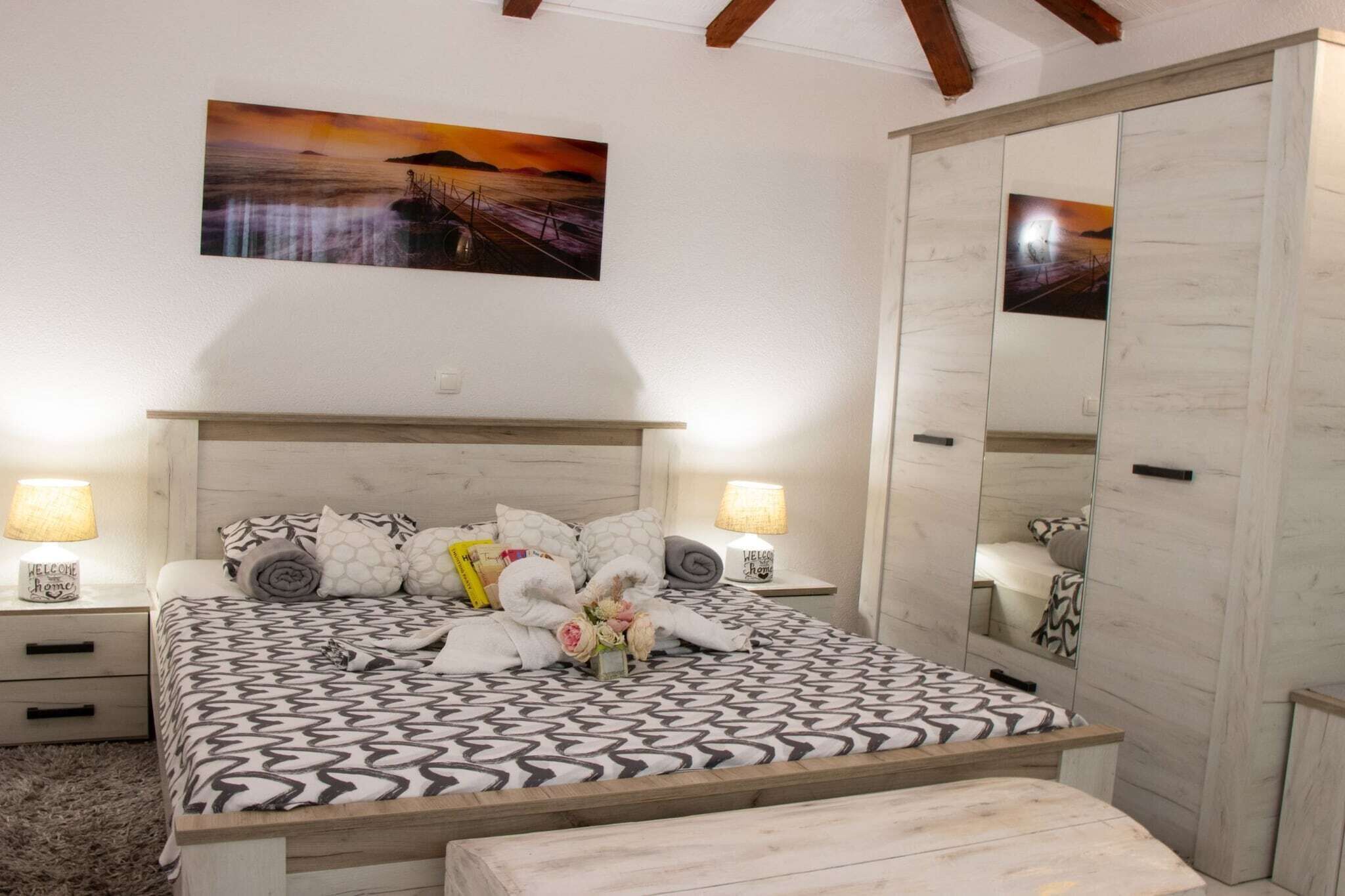 3 bedrooms, iron/ironing board, travel crib, WiFi (free)