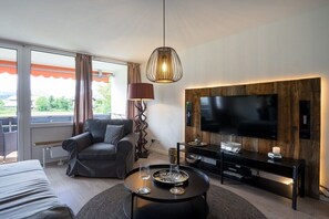 Televisio, DVD-soitin, stereot