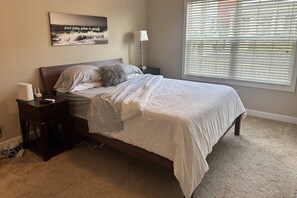 3 chambres, bureau, fer et planche à repasser, Wi-Fi gratuit