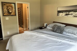 3 bedrooms, desk, iron/ironing board, free WiFi