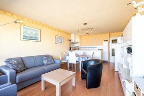 Smart TV - Seaside Apartment in Blankenberge with Sea Views (Blankenberge)