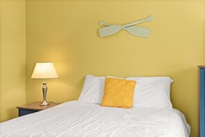 2 bedrooms, WiFi, bed sheets - Sanibel Summer Hideaway | Waterfront Oasis (Rehoboth Beach)