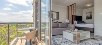 Blue Haven| UPS | Parking | Swimming pool | Views