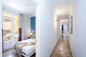 2 bedrooms, iron/ironing board, bed sheets