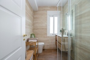 Unclassified image, 2 of 27, button