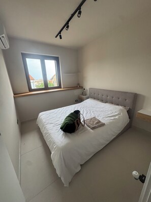 3 chambres, fer et planche à repasser, Wi-Fi gratuit, draps fournis