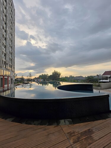 apartemen amazana strategic serpong cozy,cheapset,gym & pool,wifi