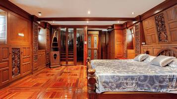 4 Schlafzimmer, Bügeleisen/Bügelbrett, Internetzugang, Bettwäsche