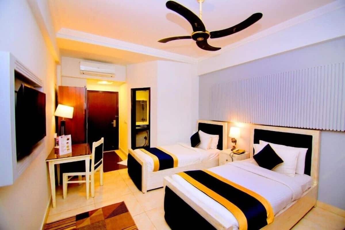 Deluxe Double Room | Soundproofing, iron/ironing board, free WiFi