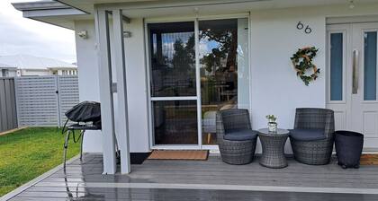 Self-Contained Studio in Kealy, Vasse – Private, Modern & Central- Vasse Apartment