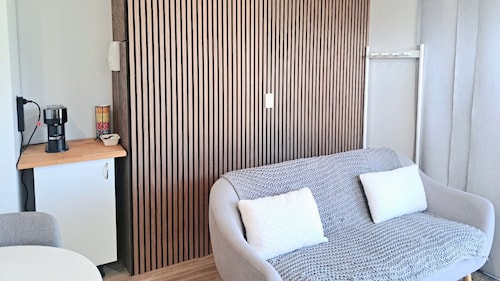 Self-Contained Studio in Kealy, Vasse – Private, Modern & Central- Vasse Apartment