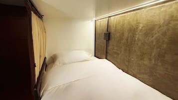 Standard Shared Dormitory, Mixed Dorm, Non Smoking, Shared Bathroom | Free WiFi, bed sheets