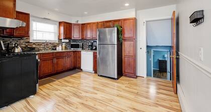 Spacious 7BD Lake View mins to Beach & Boardwalk