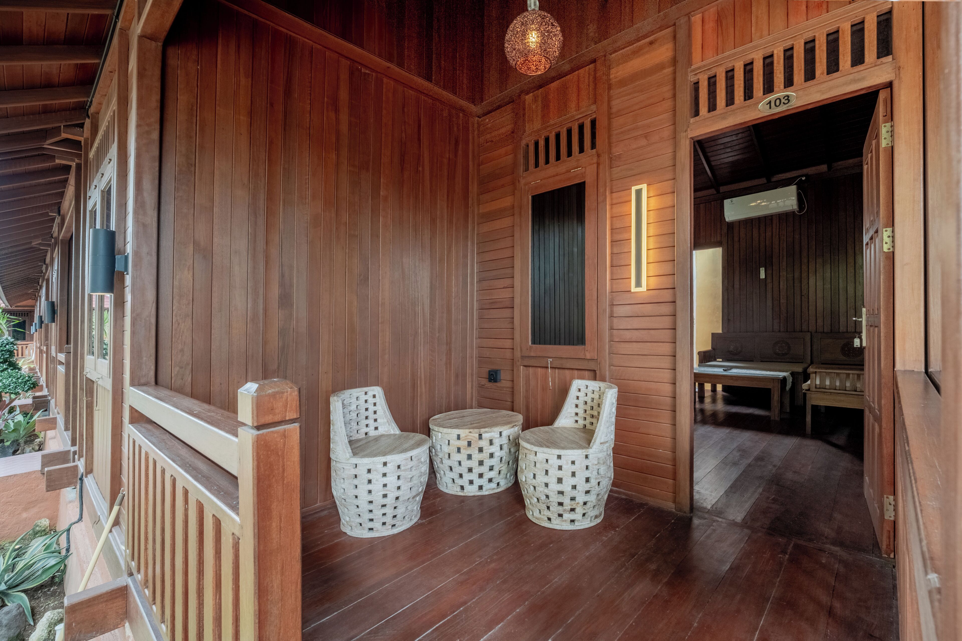 Standard Room, Balcony, Pool View | Balcony