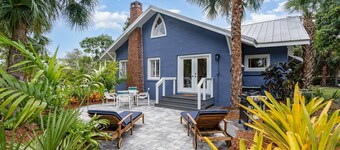 Lotus · Oriental Charm near Downtown and River