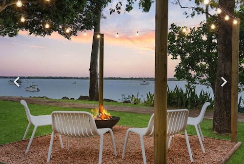 Sunset Cottage on the Burrum River