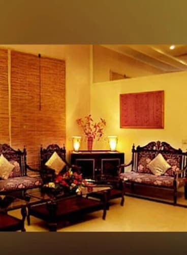Mulberry inn Guest House Karachi