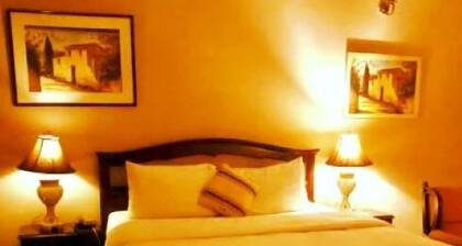 Mulberry inn Guest House Karachi