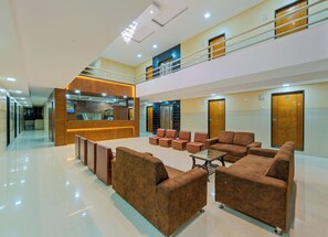 Reception hall - Hotel Anand Inn Solapur (Solapur)