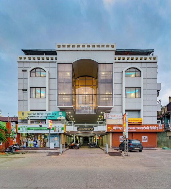Front of property - evening/night - Hotel Anand Inn Solapur (Solapur)