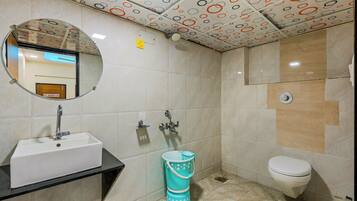 Shower, free toiletries, towels, soap