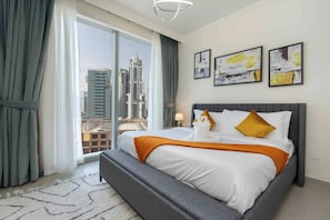 3 bedrooms, in-room safe, iron/ironing board, free WiFi