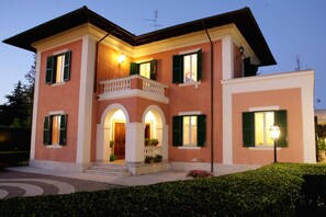 Exterior - Oasi di Relax in Suite Romantica ai Castelli Romani (Marino)