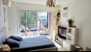 1 chambre, fer et planche à repasser, Wi-Fi, draps fournis