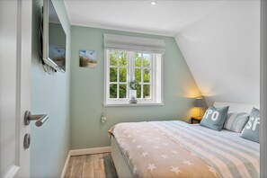 4 Schlafzimmer, Schreibtisch, Bügeleisen/Bügelbrett, kostenloses WLAN