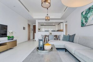 TV - Mada Residence Tower 806 (Dubai)