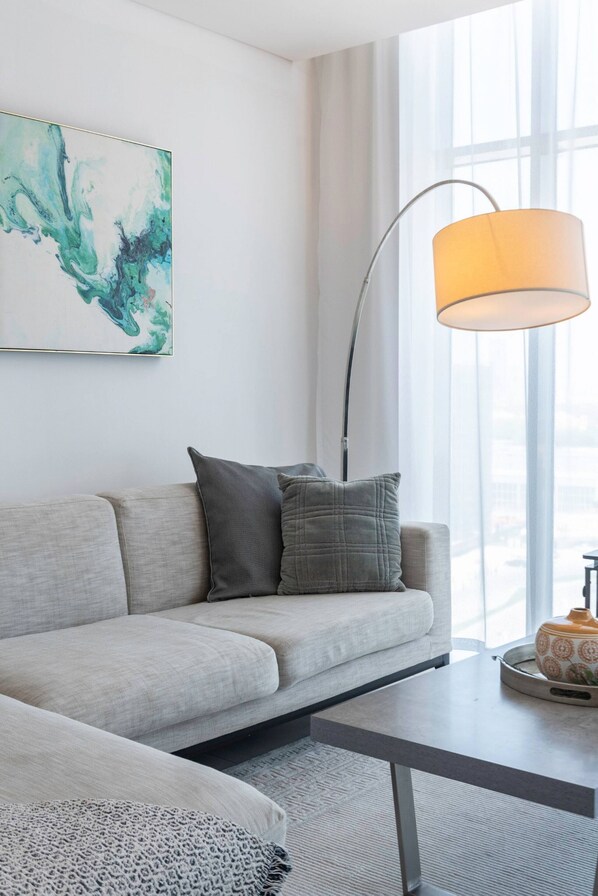 TV - Mada Residence Tower 806 (Dubai)