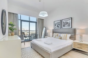 2 bedrooms, in-room safe, iron/ironing board, free WiFi