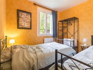 2 室のベッドルーム、WiFi (無料)