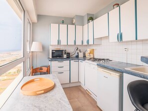 Microwave, dishwasher, coffee/tea maker