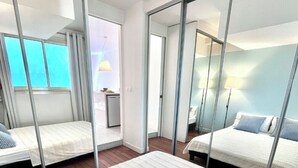 1 室のベッドルーム、アイロン / アイロン台、WiFi (無料)、ベッドシーツ