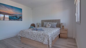 4 bedrooms, desk, iron/ironing board, free WiFi