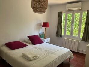 6 Schlafzimmer, Bügeleisen/Bügelbrett, Reisekinderbett, kostenloses WLAN