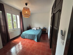 6 sovrum, strykjärn/strykbräda, resesäng och gratis wi-fi