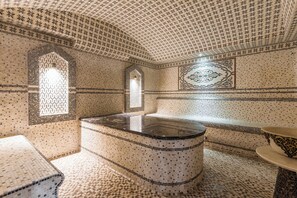 運動按摩、2 間療程室