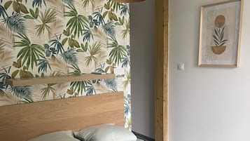 2 bedrooms, WiFi, bed sheets