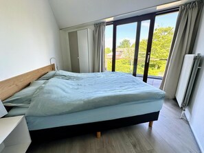 2 chambres, fer et planche à repasser, lit parapluie, Wi-Fi gratuit
