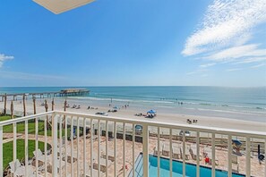 Property grounds - Toes in Tide at the Aruba - Pool open! (Daytona Beach)