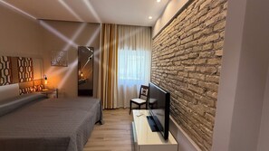 2 bedrooms, iron/ironing board, travel crib, free WiFi