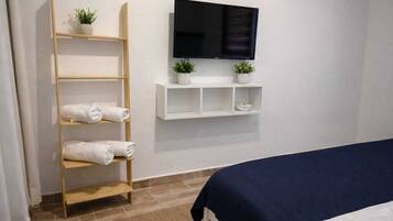 Habitación doble | Escritorio, espacio para trabajar con un portátil, wifi gratis