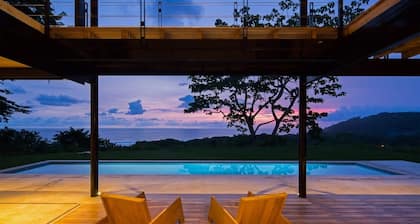 Ocean & Jungle Views, 5-Min Walk to Playa Hermosa Beach, Sleeps 6, Concierge!